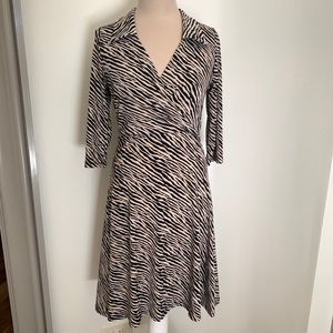 Steps • Zebra v-neck animal print collared d…
